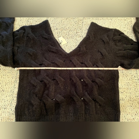 Joie Aaliya V-Neck Pullover Sweater Chunky Knit Black Sweater Size S, NWOT - Picture 5 of 7